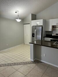 Building Photo - 1158 Summit Trail Cir
