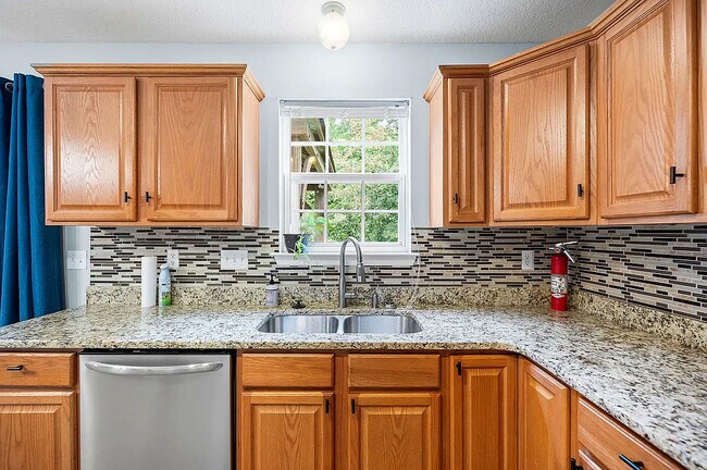 Building Photo - 211 Night Heron Dr