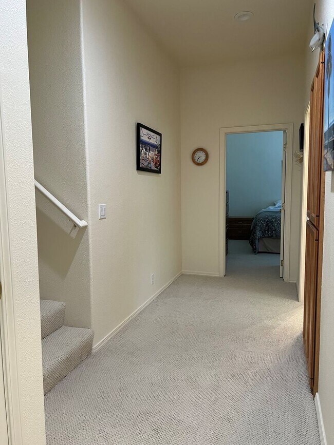 Building Photo - 6213 Kestrel Ln