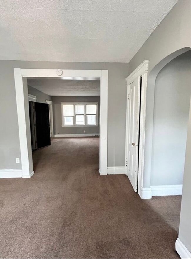 Building Photo - 1540 St Paul St