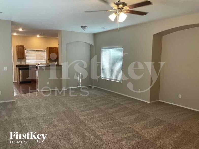 Building Photo - 5134 Tunnel Falls Dr