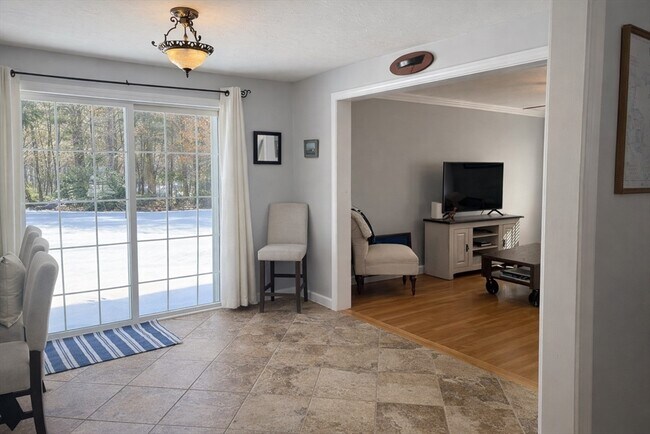 Building Photo - 11 Trout Farm Way