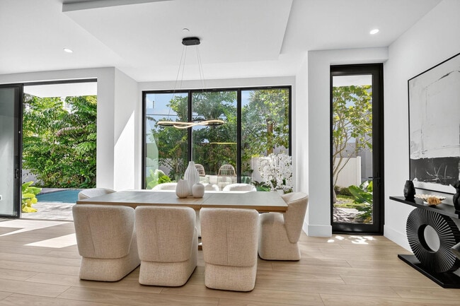 Building Photo - 204 Osceola Park Ln