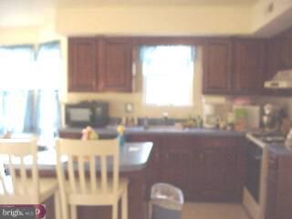 Building Photo - 6 Randolph Ln