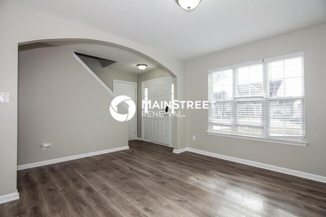 Building Photo - 4 Bedroom Pet-Friendly Home in Dallas, NC with Main Street Renewal
