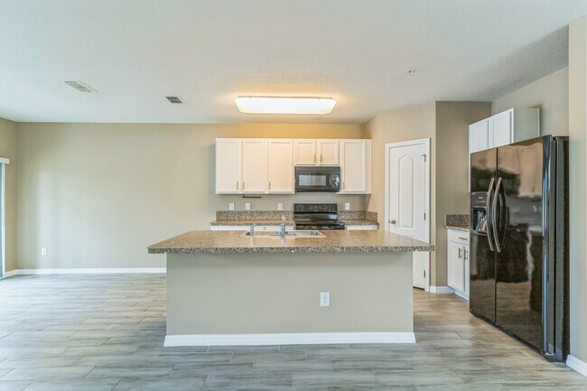 Building Photo - 3778 Seneca Club Loop