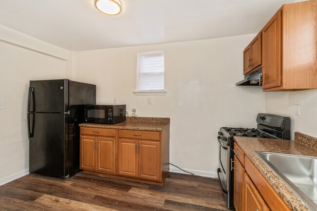 Building Photo - 2915 Oakford Ave