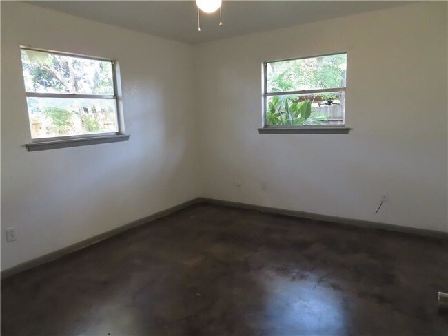Building Photo - 6714 Rhonda Dr