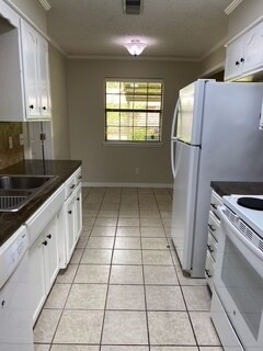 Building Photo - 6104 Polly Dr