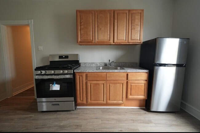 Building Photo - 1829 S 58th St