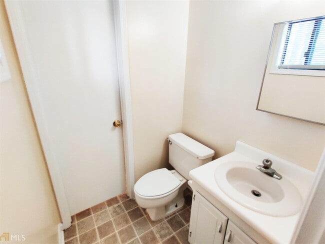 Building Photo - 1455 Belle Meade Ct