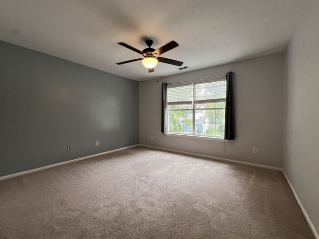 Building Photo - Beautiful 4-Bedroom Home in Kiln Creek
