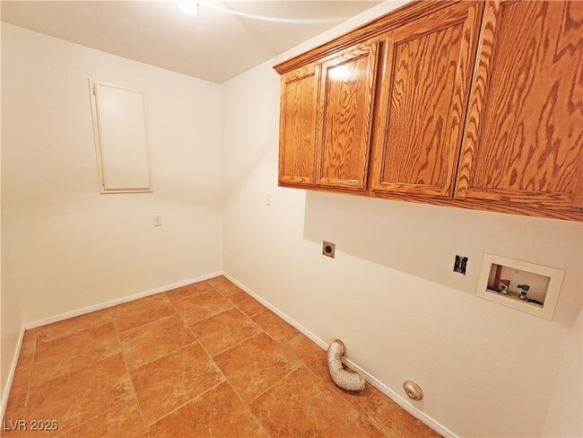 Building Photo - 3120 E Easy St