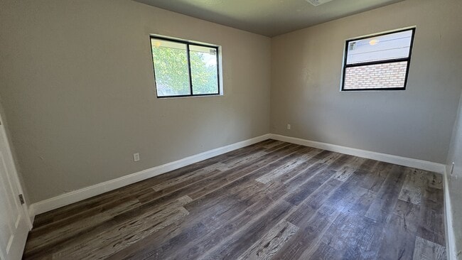 Building Photo - 7413 Drexel Ave