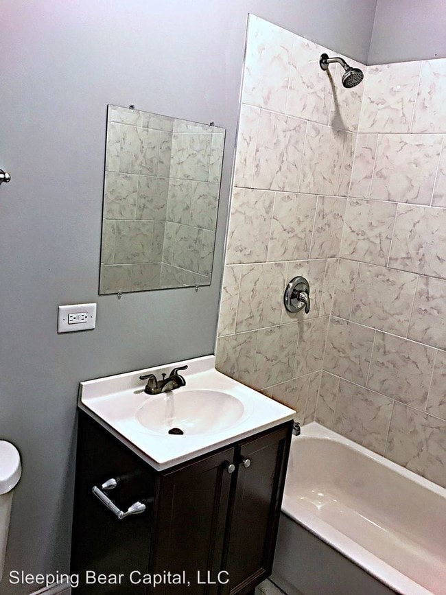 Building Photo - 5610 S Michigan Ave