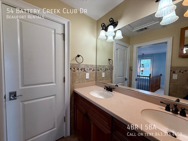 Building Photo - 54 Battery Crk Clb Dr