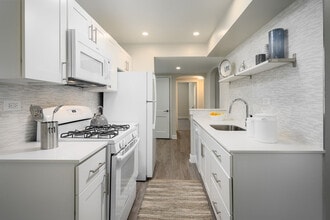 Building Photo - Canterbury Apartments