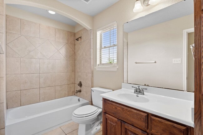 Building Photo - 113 Gregory Cove