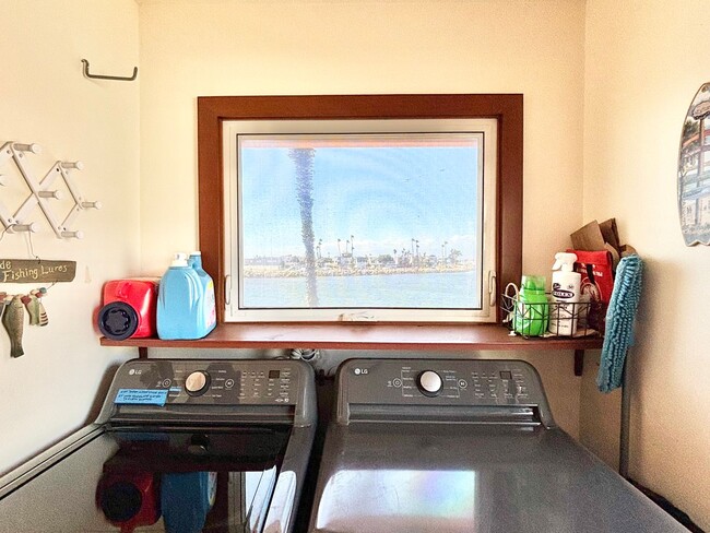 Building Photo - 2524O- Amazing Waterfront | FURNISHED