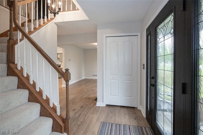 Building Photo - 7528 Lakedge Ct
