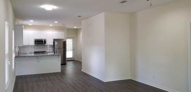 Building Photo - 37 Bayou Rd