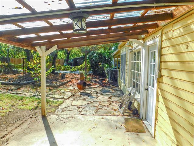 Building Photo - 2216 Palmer Dr