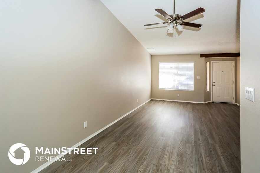 Building Photo - 14610 N 40th Pl