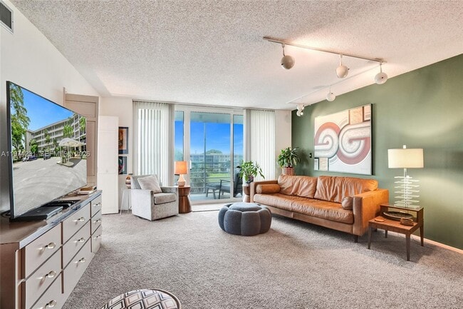 Building Photo - 805 Cypress Blvd