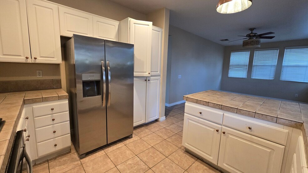 Kitchen (fridge included) - 24125 View Pointe Ln