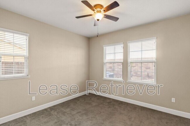 Building Photo - 479 W Esplanade Dr