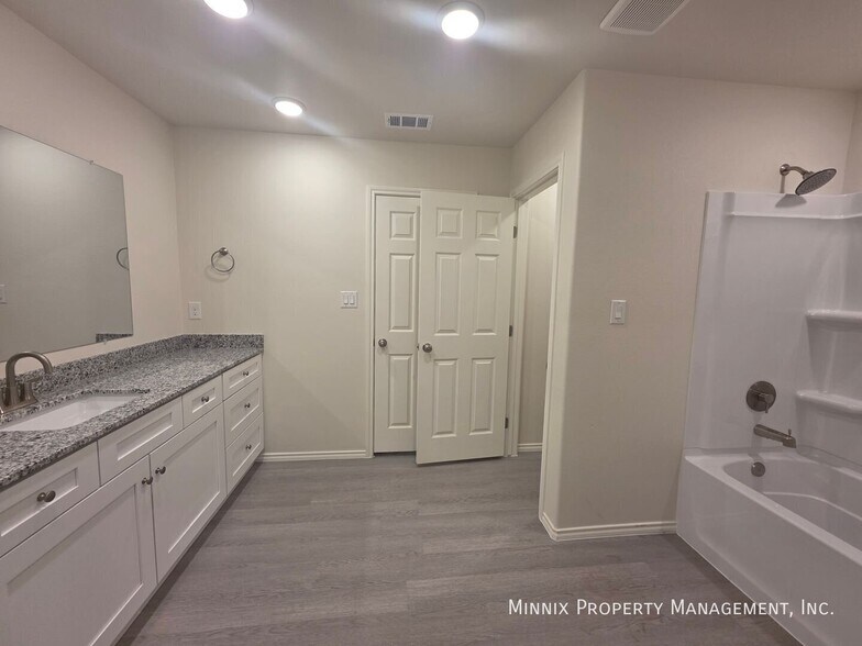 Building Photo - 1324 Hogback Wy