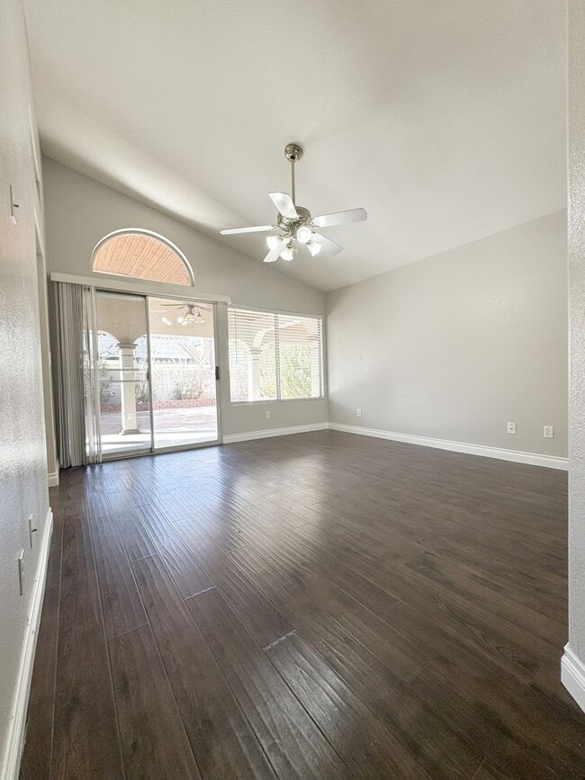 Building Photo - Step into this charming 3-bedroom, 2-bathroom residence in Henderson