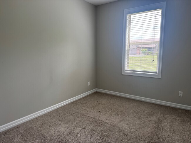 Building Photo - 5785 Crocker Ct
