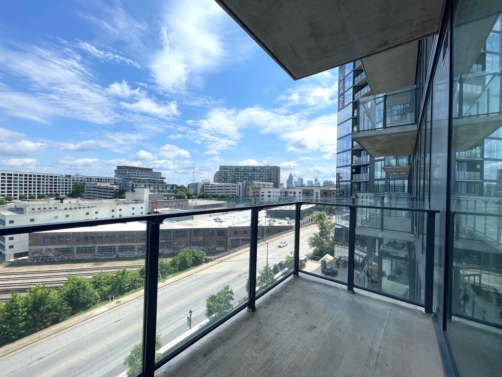 Building Photo - 788 W Marietta St NW