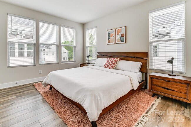 Building Photo - 3003 Jolene Ct