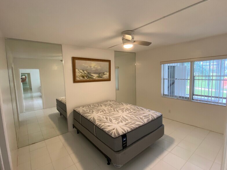 Building Photo - 3351 Spanish Trl