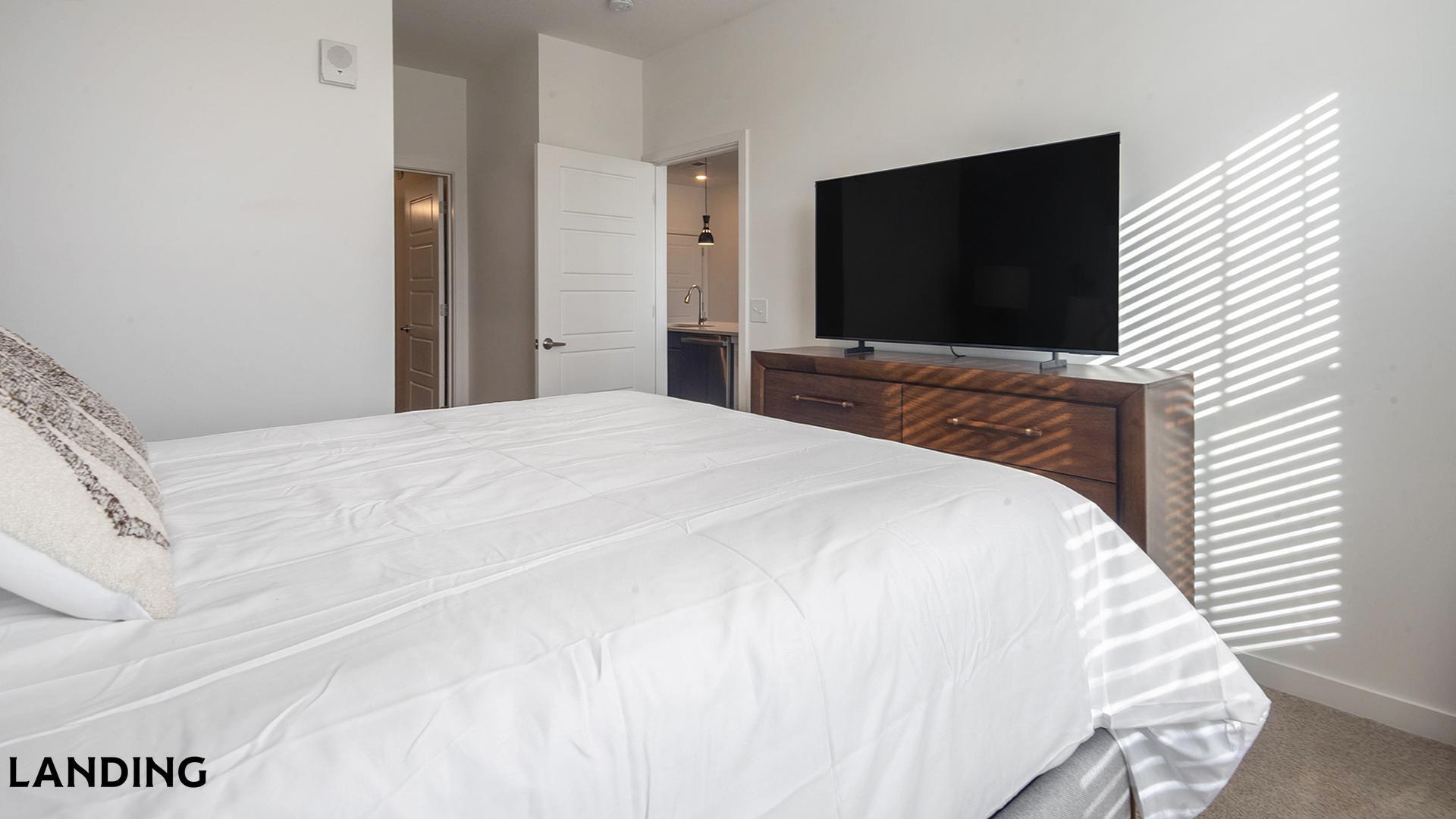 Building Photo - 4670 Merchants Park Cir