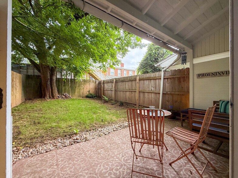 Primary Photo - 312 Milligan St
