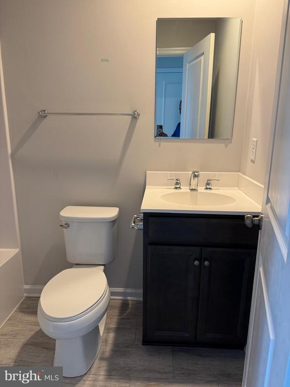 Building Photo - 3088 Egreton Rd