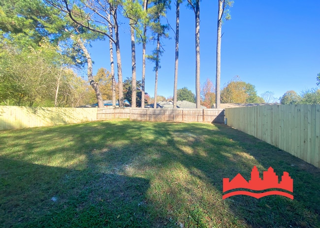 Building Photo - Welcome to 718 Northaven!