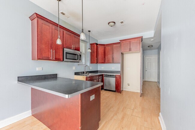 Building Photo - 2450 S Homan Ave