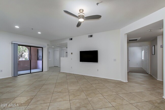 Building Photo - 9555 E Raintree Dr