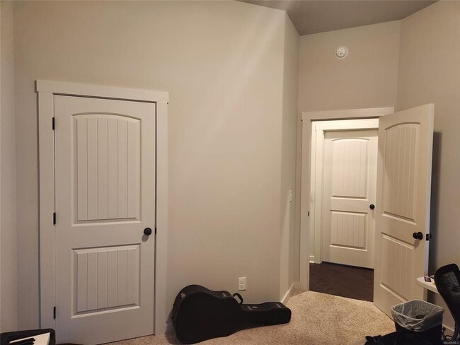 Building Photo - 292 Hedgefield Dr