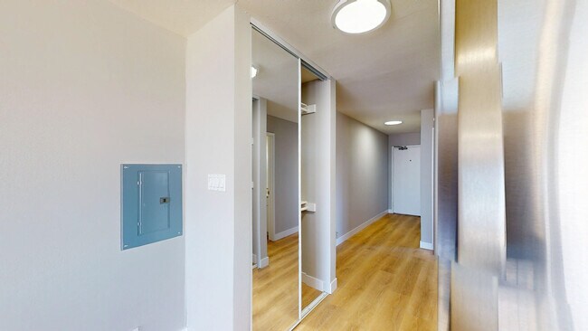 Building Photo - 651 Kansas St
