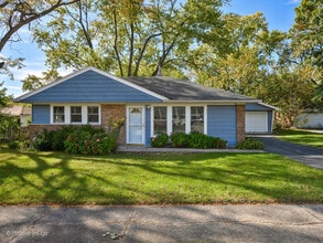 Building Photo - 353 Blackhawk Dr