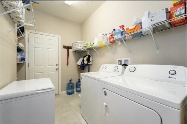 Building Photo - 217 Citrus Isle Lp