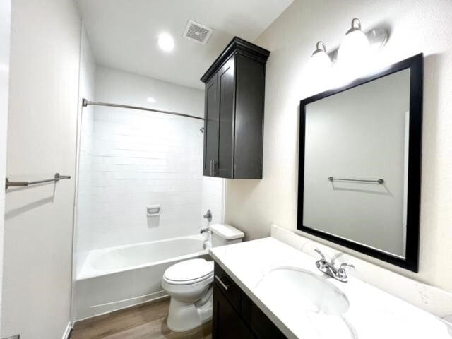 Building Photo - 851 Arbor Pnes Ct