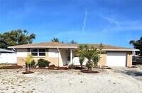 Building Photo - 7821 Lotus Dr