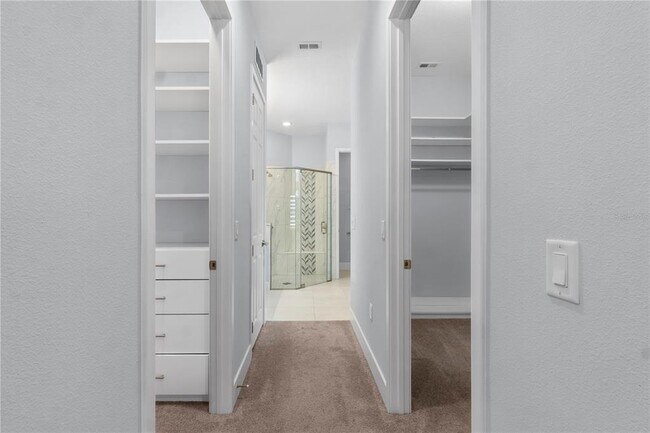 Building Photo - 2320 Symphony Cir