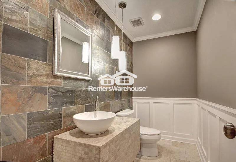 Building Photo - 3460 Liberty Ln